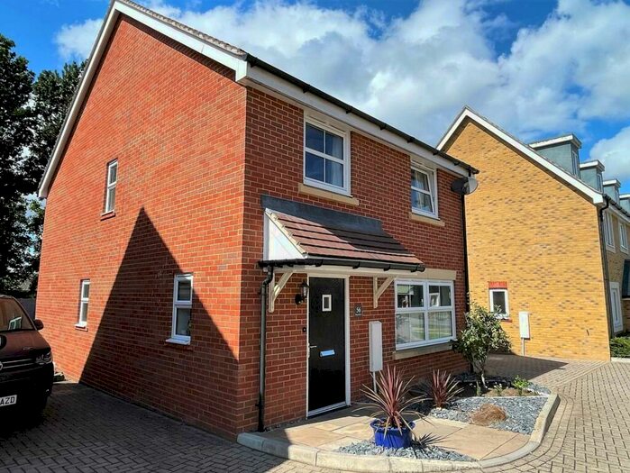 4 Bedroom Detached House To Rent In Rana Drive, Crookham Park, Fleet, GU52