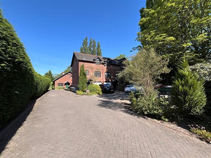 3 Bedroom Maisonette To Rent In Rydal Mews, Manchester Road, Wilmslow, SK9