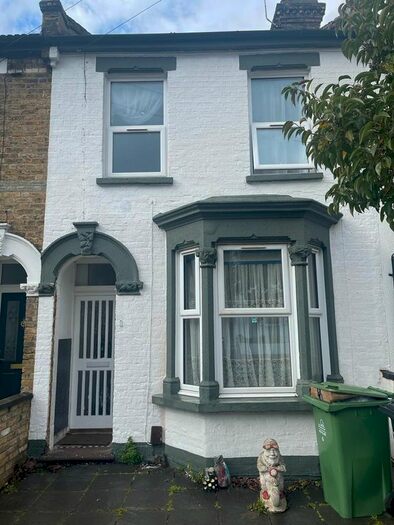 4 Bedroom Terraced House To Rent In Wragby Road, London, E11