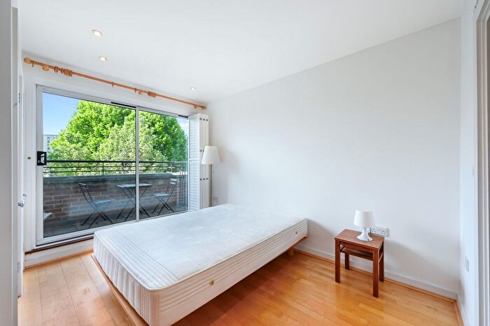 2 Bedroom Flat To Rent In Mill Pond Close, Nine Elms, SW8