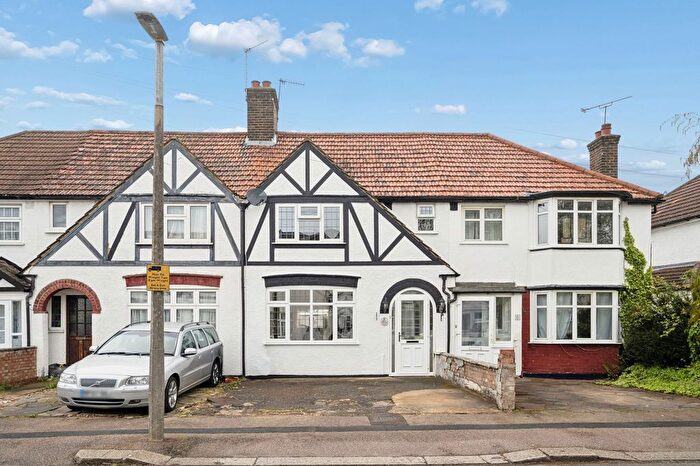 3 Bedroom Terraced House For Sale In Leggatts Close, Watford, WD24