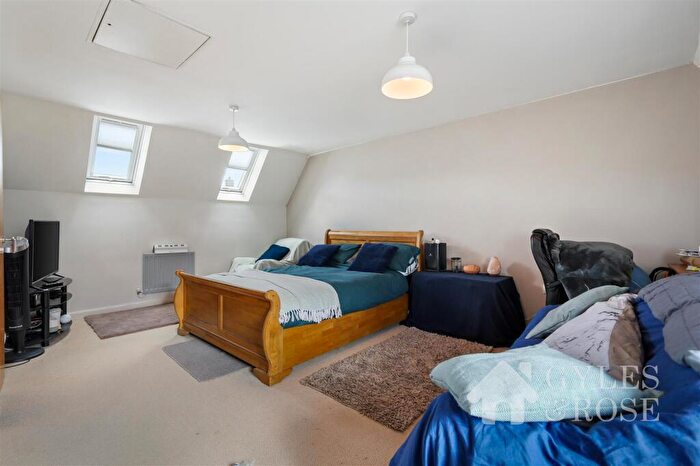 4 Bedroom Semi-Detached House For Sale In Kirk Way, Colchester, CO4