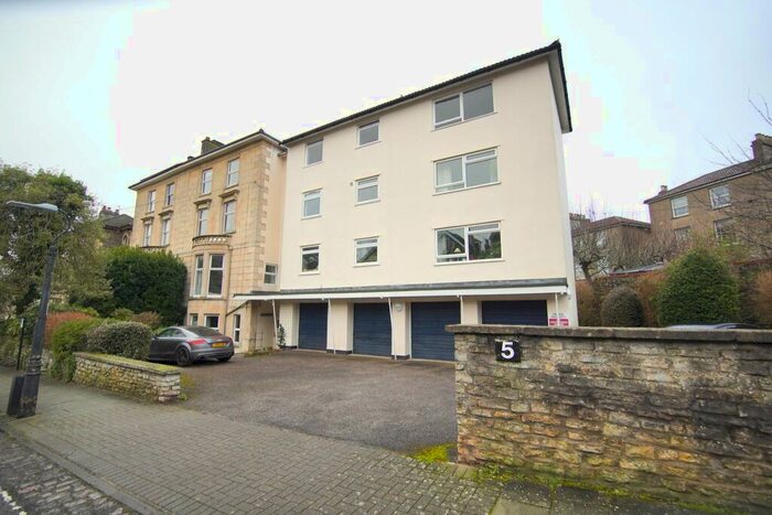 2 Bedroom Flat To Rent In Archfield Road, Cotham, Bristol, BS6