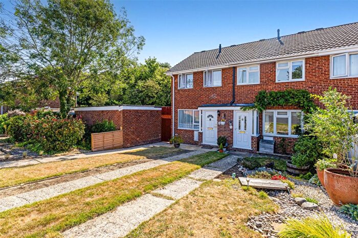 2 Bedroom Detached House For Sale In Porter Road, Basingstoke, RG22