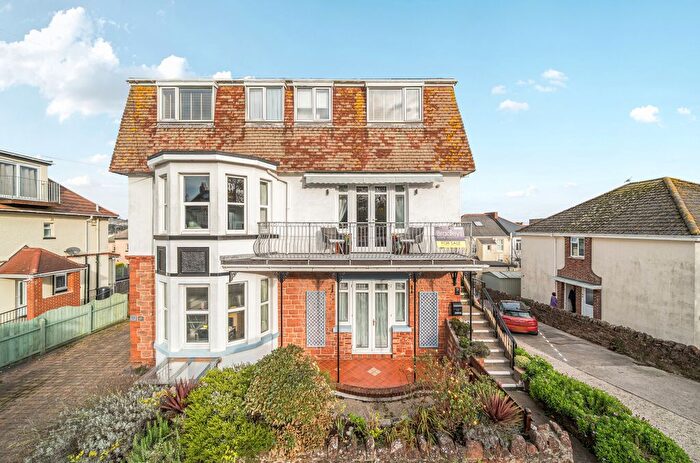 4 Bedroom Maisonette For Sale In Cliff Road, Paignton, Devon, TQ4