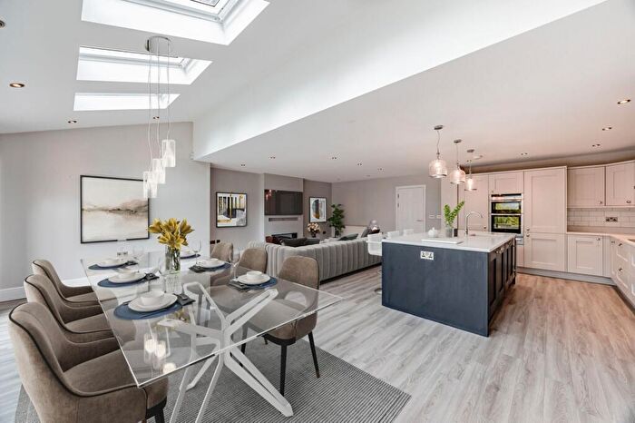 5 Bedroom Mews For Sale In Bramhall Lane South, Bramhall, SK7