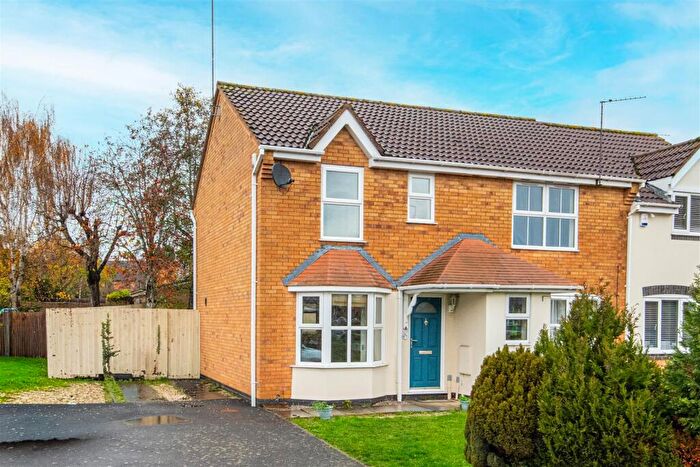 2 Bedroom Semi Detached House To Rent In Brambleside, Kettering, NN16