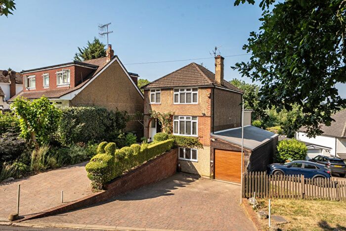 5 Bedroom Detached House For Sale In Gallows Hill, Kings Langley, Hertfordshire, WD4