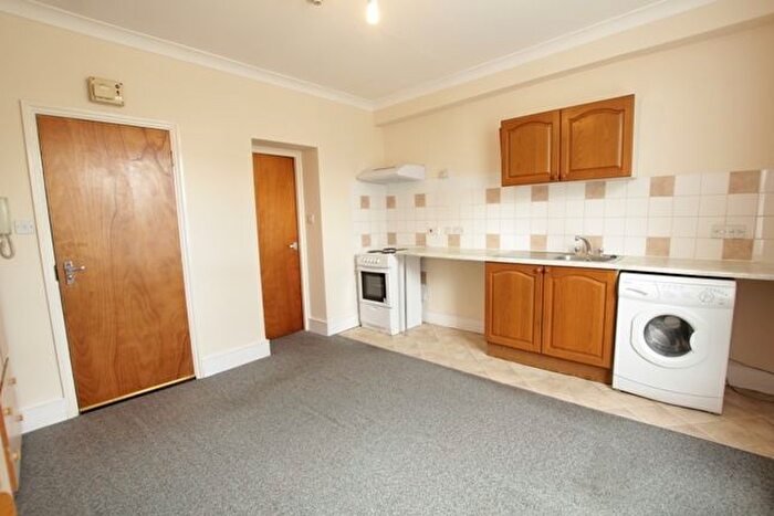 1 Bedroom Flat To Rent In Flat, Upper Tollington Park, Finsbury Park, London, N4