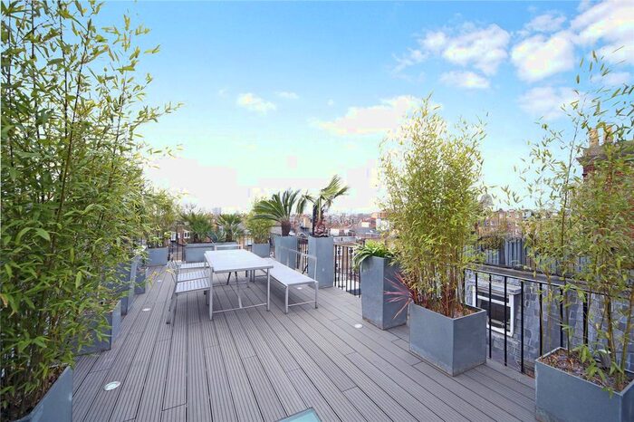 3 Bedroom Flat To Rent In Cadogan Square, London, SW1X