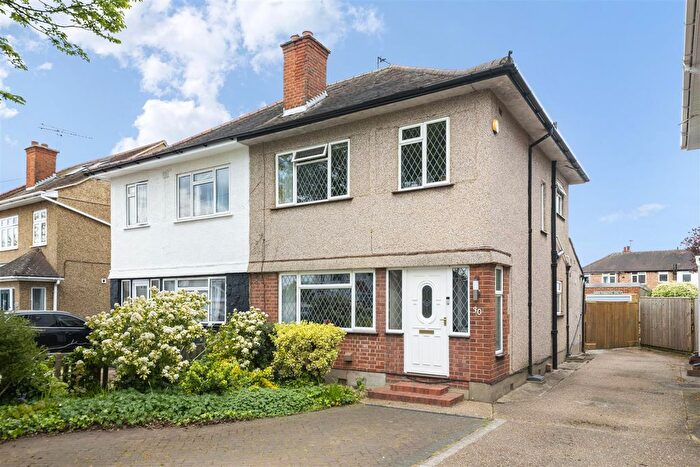 3 Bedroom Semi Detached House For Sale In Raynton Drive, Hayes, UB4