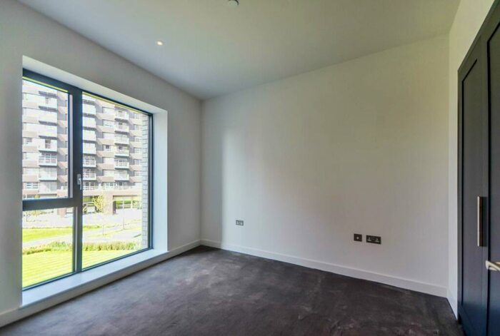 1 Bedroom Flat To Rent In Globe House, Canary Wharf, London, E14