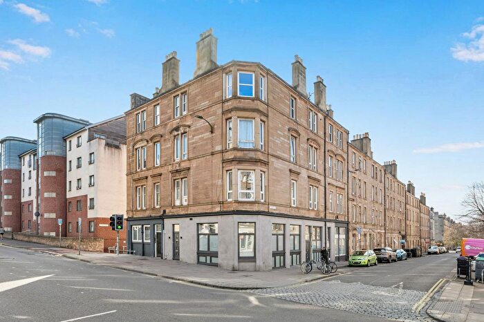 2 Bedroom Flat For Sale In / Easter Road, Edinburgh, EH7