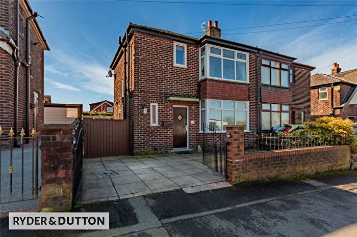 3 Bedroom Semi Detached House For Sale In Heyside Avenue, Royton, Oldham, Greater Manchester, OL2
