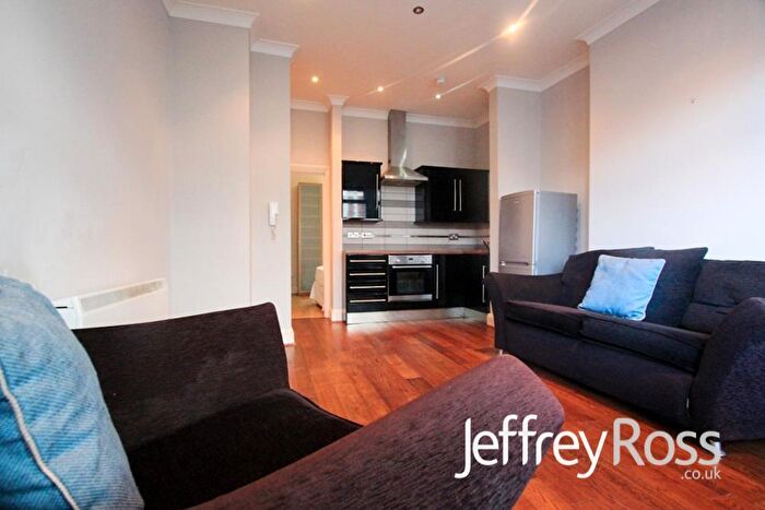 1 Bedroom Flat To Rent In Pen-y-lan Road, Pen-y-lan, CF24