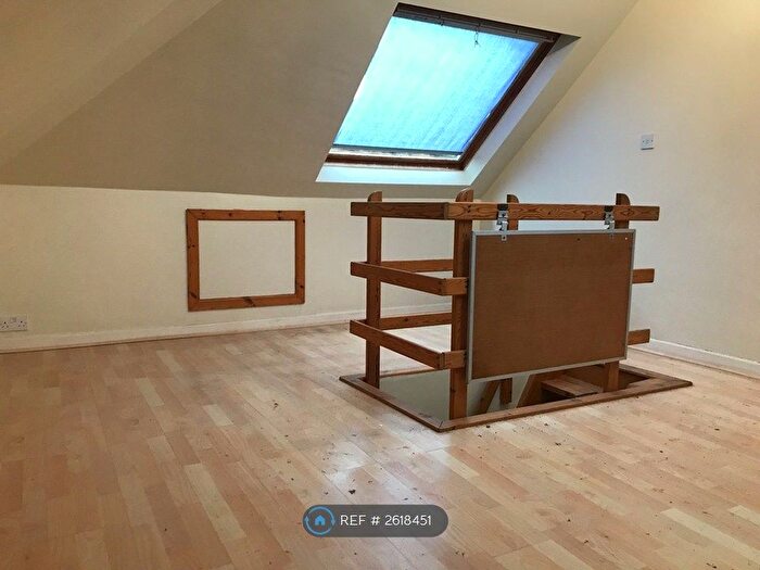 1 Bedroom Flat To Rent In Princes Avenue, London, W3