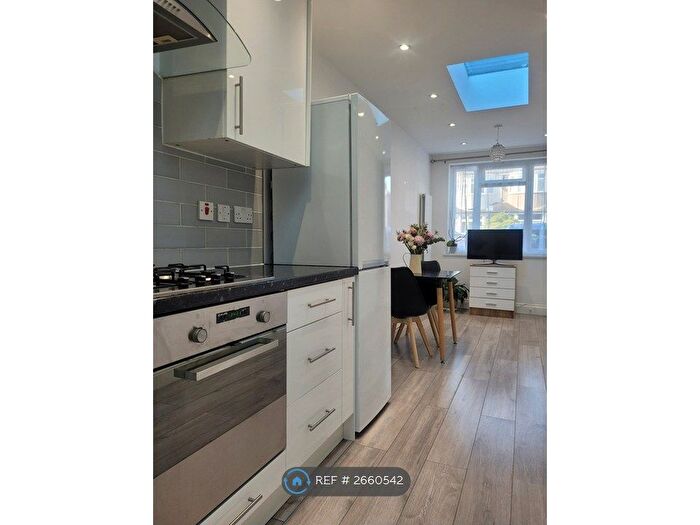 1 Bedroom Maisonette To Rent In Vancouver Road, Edgware, HA8