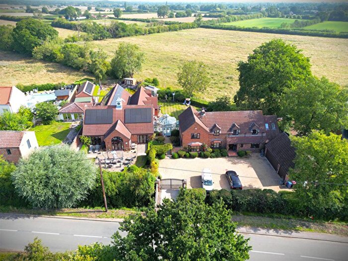 5 Bedroom Property For Sale In House, Fishlake, South Yorkshire, DN7