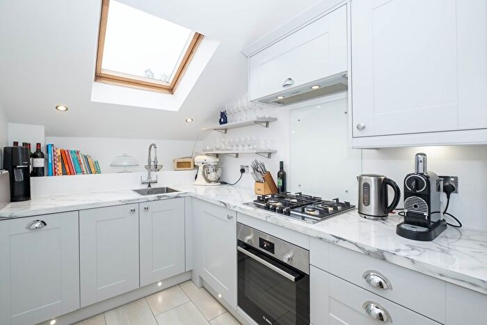 1 Bedroom Flat To Rent In Wells Place, London, SW18