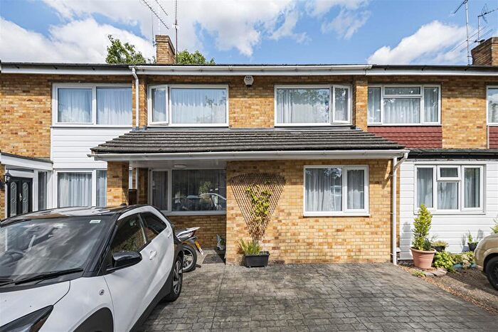 4 Bedroom Town House For Sale In Peel Close, Caversham, Reading, RG4