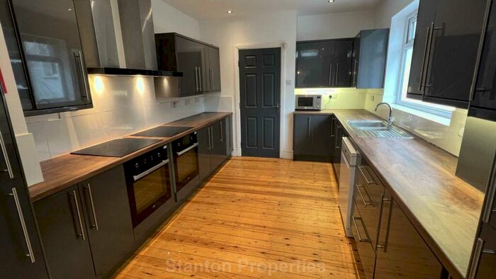 9 Bedroom Terraced House To Rent In &# Per Week / &# Per Month, Lombard Grove, Manchester, M14