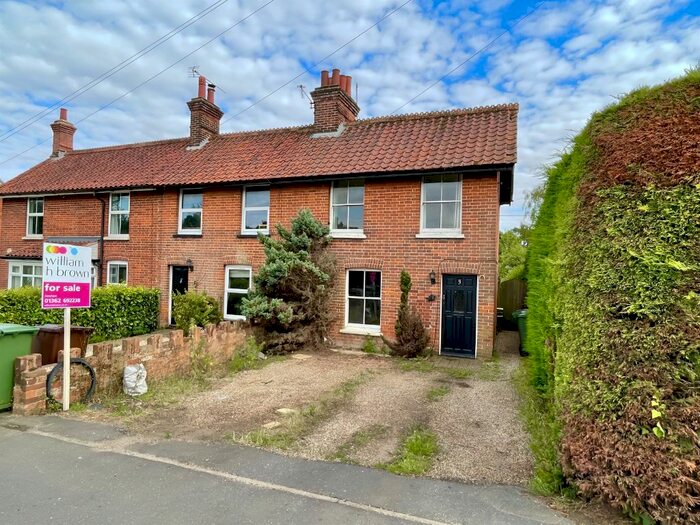 3 Bedroom Property For Sale In Arch Terrace, Scarning, Dereham, NR19