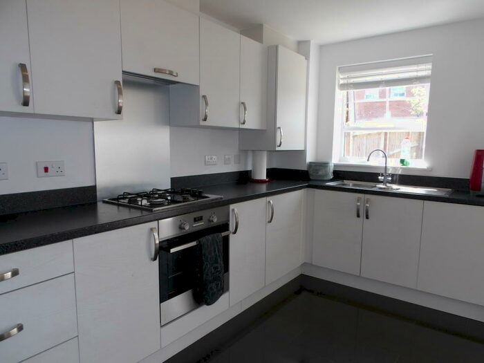 3 Bedroom House To Rent In Magpie Road, Allington, ME16