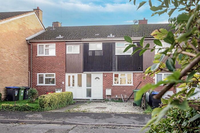 3 Bedroom Terraced House For Sale In Monks Way, Warwick, CV34