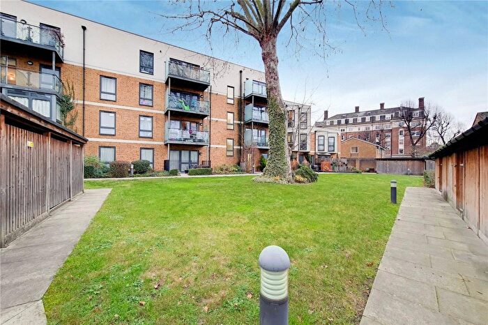 1 Bedroom Flat To Rent In William Court, Greenwich High Road, Greenwich, London, SE10