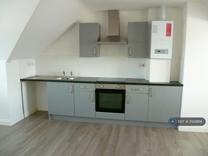 2 Bedroom Flat To Rent In Christchurch Road, Bournemouth, BH7
