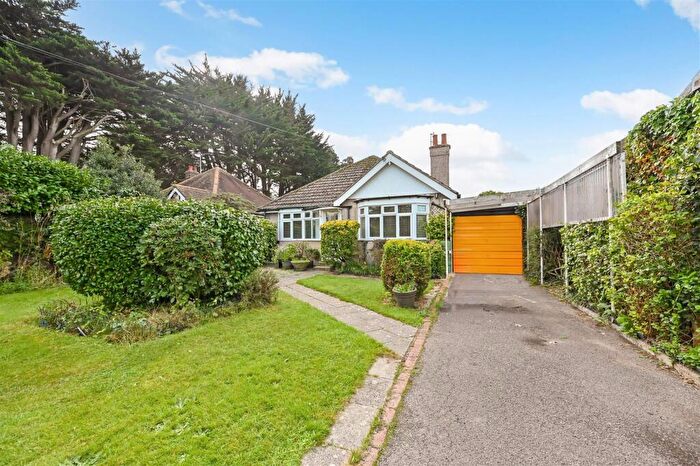 3 Bedroom Detached Bungalow To Rent In Outerwyke Road, Felpham, PO22