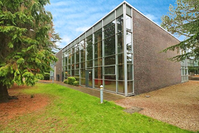 Studio For Sale In Newsom Place, Hatfield Road, St Albans, AL1