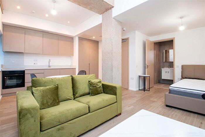 1 Bedroom Apartment To Rent In Station House, Central Milton Keynes, MK9