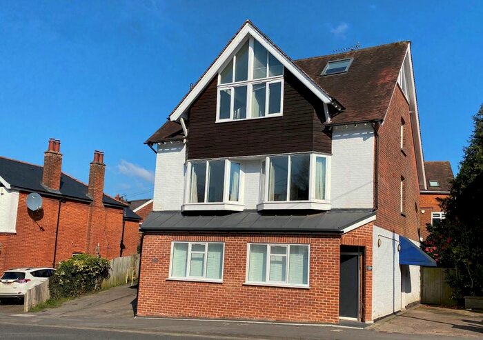 2 Bedroom Property To Rent In London Road, Sevenoaks, TN13