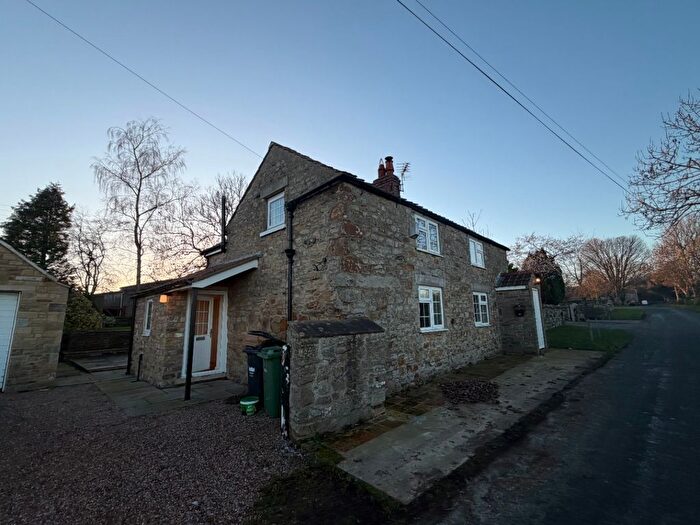 3 Bedroom Flat To Rent In Back Lane, England, Thornton Steward, HG4