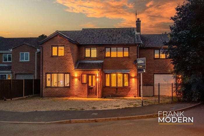 5 Bedroom Detached House For Sale In Mawford Close, Moulton Seas End, PE12