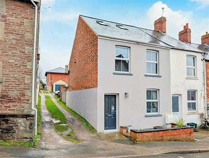 3 Bedroom Property For Sale In Queen Street, Lydney, GL15