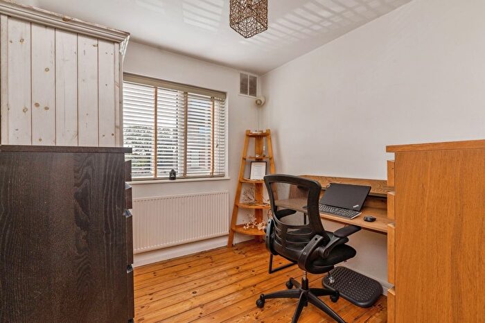 3 Bedroom Flat For Sale In Little Gearies, Cranbrook Road, Ilford, IG6