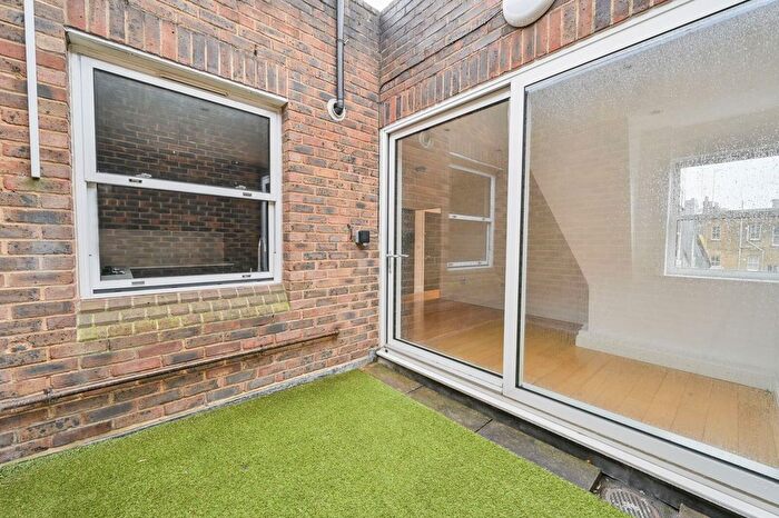 2 Bedroom Flat To Rent In Princeton Street, Bloomsbury, London, WC1R