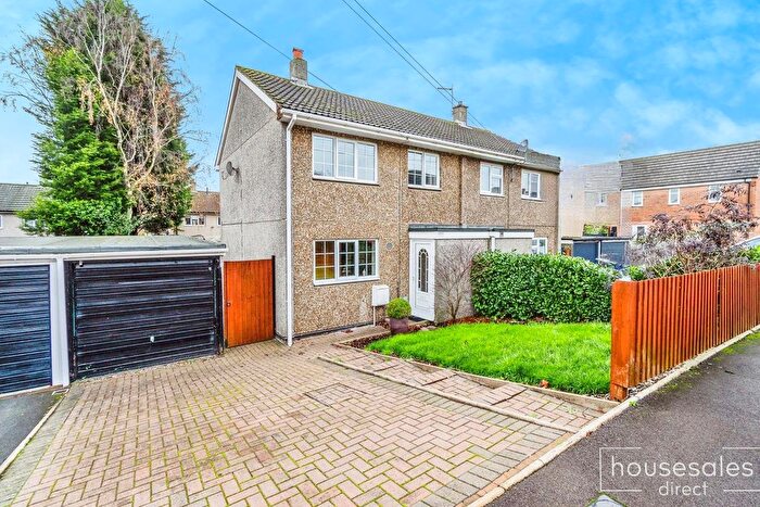 3 Bedroom Semi Detached House For Sale In Sherwood Drive, Cannock, WS11