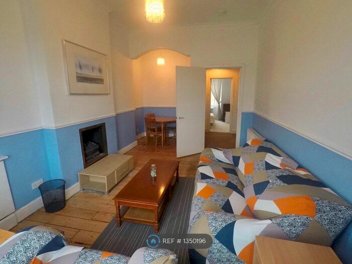 3 Bedroom Flat To Rent In Norval Street, Glasgow, G11