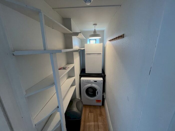 1 Bedroom Flat To Rent In Victoria Walk, Cotham, Bristol, BS6