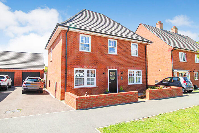 4 Bedroom Detached House For Sale In Saxon Gold Drive, Stewartby, MK43