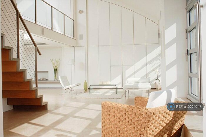 2 Bedroom Penthouse To Rent In Canal Building, London, N1