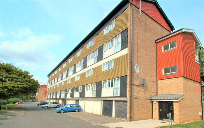 2 Bedroom Flat To Rent In Five Acres, Wooburn Green, High Wycombe, HP10