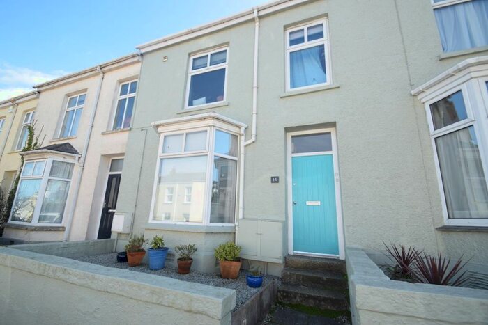 2 Bedroom Flat To Rent In Clifton Terrace, Falmouth TR11