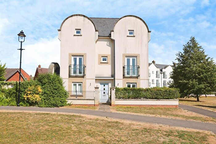 4 Bedroom Detached House For Sale In Holloway Close, Amesbury, Salisbury, SP4