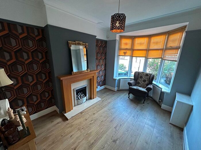 3 Bedroom Terraced House To Rent In Abbey Road, Smethwick, B67
