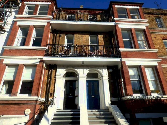 1 Bedroom Apartment To Rent In Rosendale Road, SE21