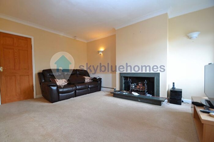 3 Bedroom Semi-Detached House To Rent In Highcroft Avenue, Oadby, Leicester, LE2